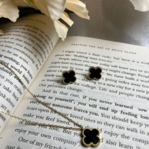 Black Clover Elegance Pendant & Stud Set